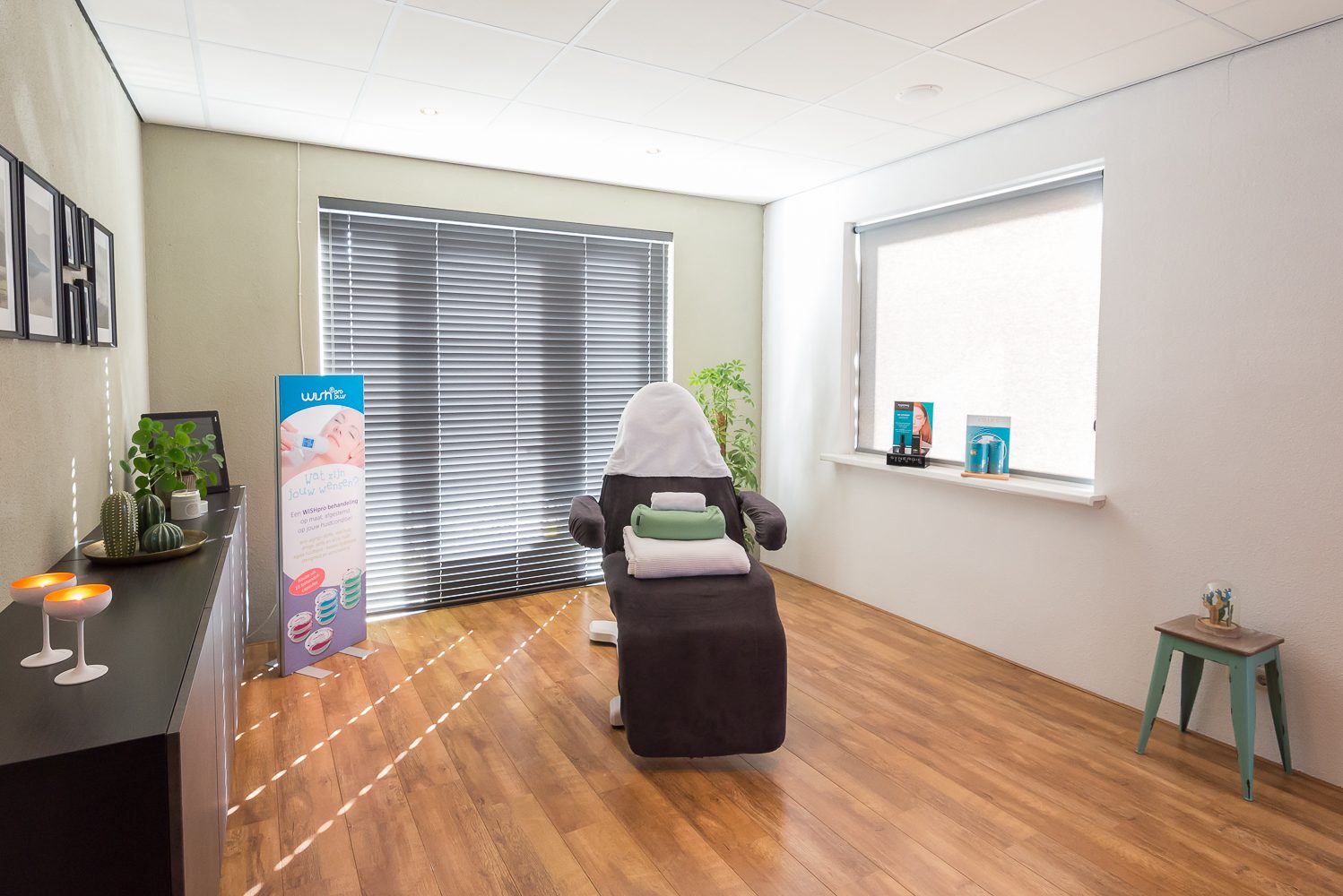 De rustige behandelkamer van Schoonheidssalon Dorien-Rijen